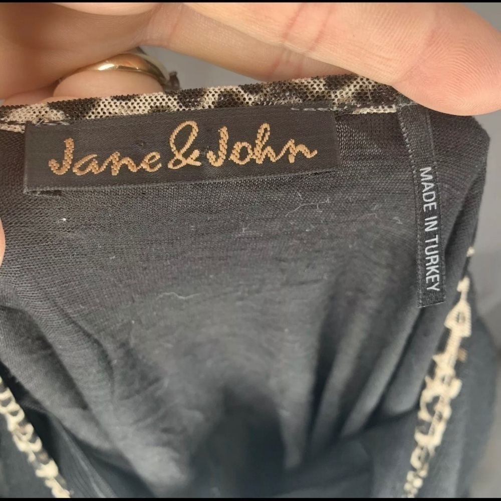 4/$35 Jane & John Top Layered sheer Animal Print - Picture 8 of 8